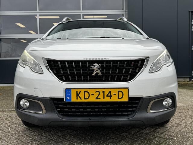 Peugeot 2008 1.2 PureTech Blue Lion - Navigatie - Cruise Control - Trekhaak