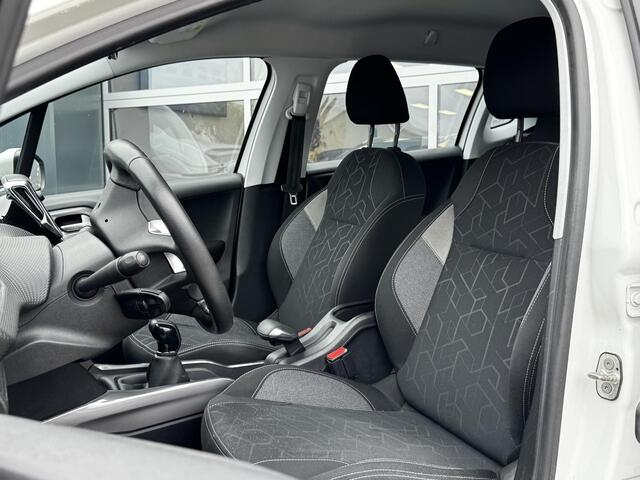 Peugeot 2008 1.2 PureTech Blue Lion - Navigatie - Cruise Control - Trekhaak