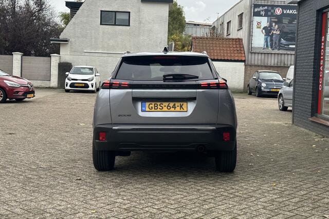 Peugeot 2008 1.2 PureTech 100 Allure - Zwarte hemel - Wireless carplay