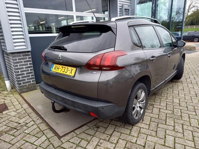 Peugeot 2008 1.2 PureTech Blue Lion - PANO - TREKHAAK AFN. - CARPLAY / ANDROID - AIRCO - CRUISE - NL AUTO