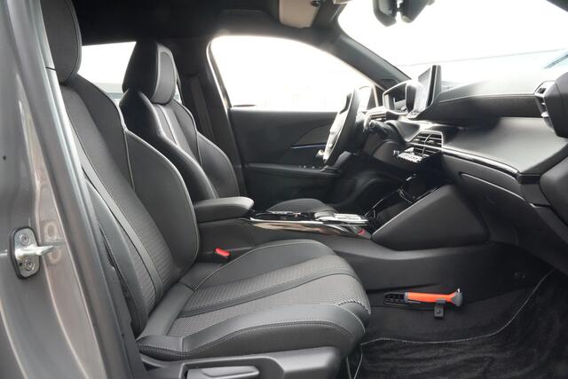 Peugeot 2008 1.2 Hybrid GT 136pk Camera/Trekhaak/Navigatie