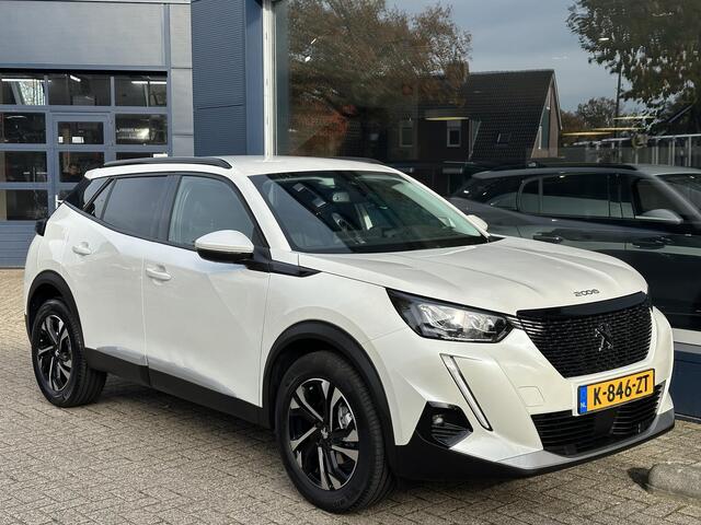 Peugeot 2008 1.2 Turbo 100 PK Allure Pack | 1e Eigenaarsauto met slechts 25.370 km! | Navigatie | Camera | Hoge Zitpositie | LED verlichting | Cruise Control | Climate Control | 17" Lichtmetalen Wielen | Groot Multimedia scherm met Apple Carplay |