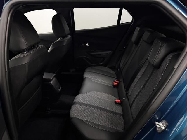 Peugeot 2008 1.2 PureTech 100 Allure 360 Camera, Half leder, Navi, Keyless start, Virtual desk, Cruise control, Lichtmetalen velgen, A start stop