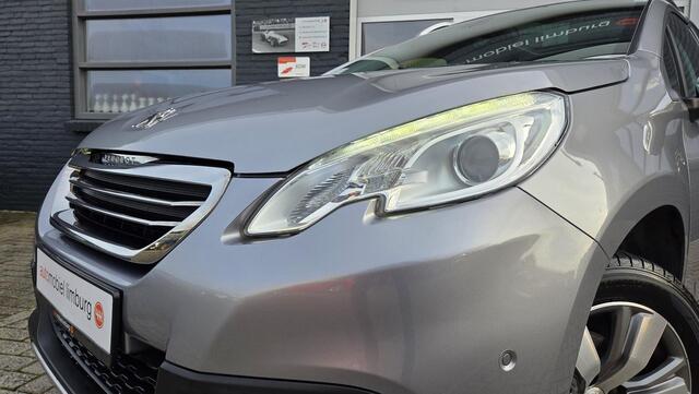 Peugeot 2008 1.2 PureTech Allure | NAVIAGTIE | PARKEERPAKKET | PANORAMADAK | VOLLEDIGE ONDERHOUDSHISTORIE