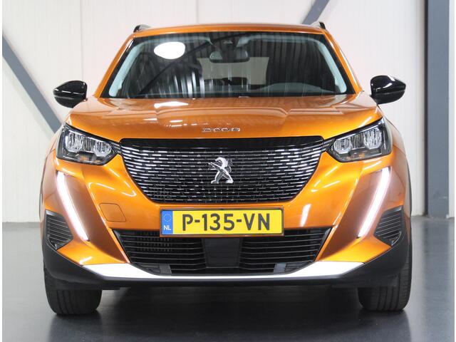 Peugeot 2008 130PK Allure Pack | 1ste eigenaar | AppleCarplay/Android Auto | Armsteun | Navigatie | Cruise Control | Climate Control | Camera | LED lampen | 17"LMV | Isofix | Privacy Glass |