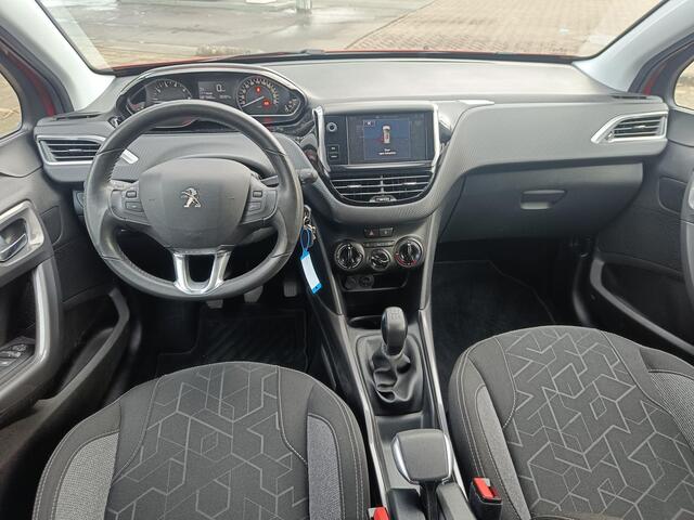 Peugeot 2008 1.2 PureTech Blue Lion //Trekhaak//Navigatie+DAB