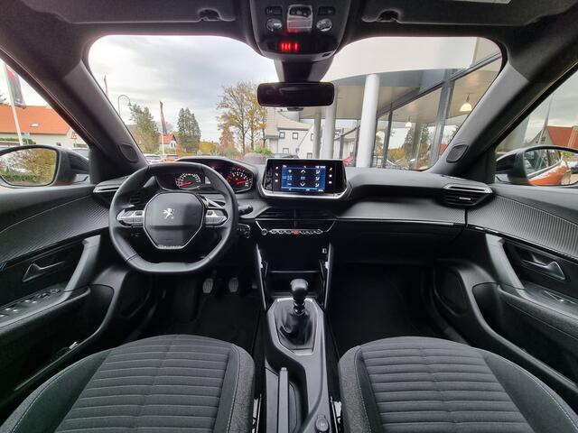 Peugeot 2008 1.2 PureTech Active | 2023 | Carplay | Lane-ass | Privacy | 32dkm | Nieuwstaat!