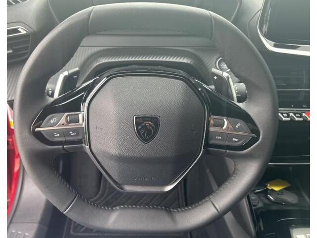 Peugeot 2008 1.2 PureTech CRUISE NAVI STOELVERW. APPLE