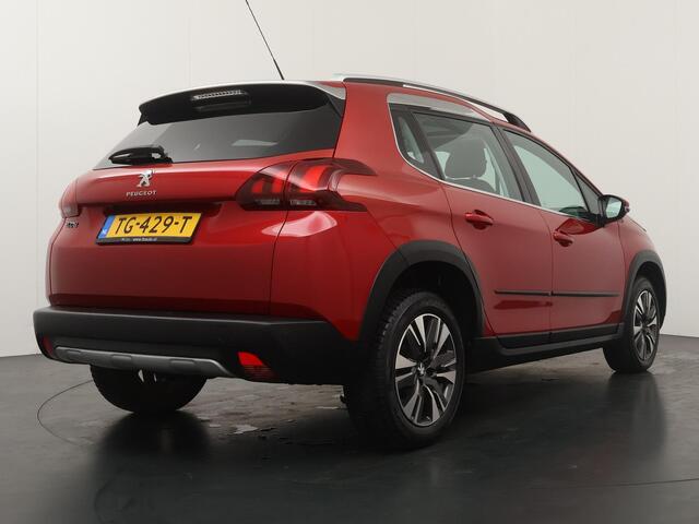 Peugeot 2008 1.2 PureTech Allure Automaat - Navigatie - Half lederen bekleding - Climate Control