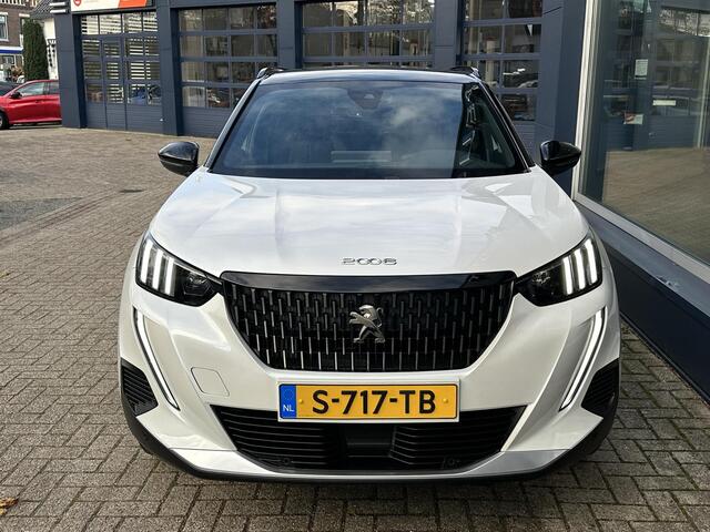 Peugeot 2008 1.2 Turbo GT 130pk Automaat 1e eigenaar | Stoelverwarming | Full Map Navigatie | Apple Carplay | Trekhaak | Full Led Koplampen | Keyless Entry | Parkeersensoren Rondom | Parelmoer Wit Metallic.