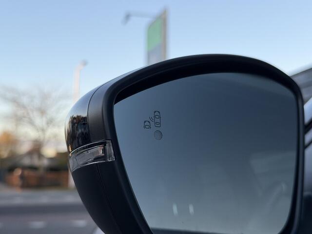 Peugeot 2008 GT 1.2 PureTech 130PK EAT8 Automaat Navigatie, Rondomzichtcamera, Keyless, Parkeersensoren, Apple Carplay, Android Auto