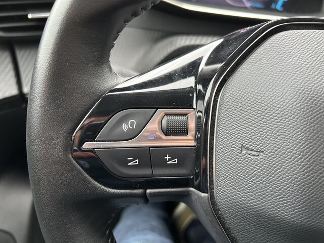 Peugeot 2008 1.2 Turbo 100 PK Allure Pack | Vaste Trekhaak 1200KG | Navigatie | Keyless Start | Lichtmetaal | Camera | Parkeersensoren Achter | Cruise Control | Climate control | LED Dagrijverlichting