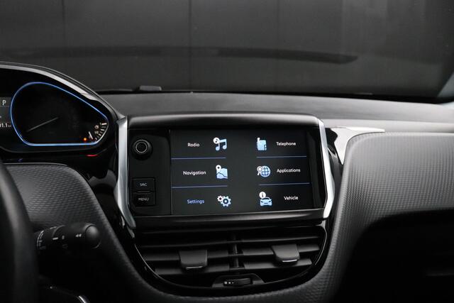 Peugeot 2008 1.2 PureTech Allure | PANODAK | TREKHAAK | CAMERA | NAVI | CRUISE |