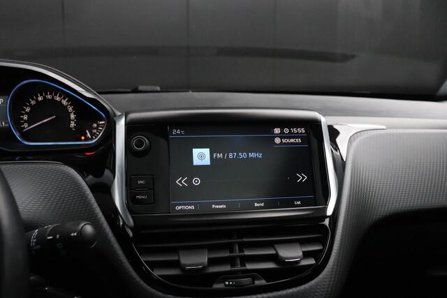 Peugeot 2008 1.2 PureTech Allure | PANODAK | TREKHAAK | CAMERA | NAVI | CRUISE |