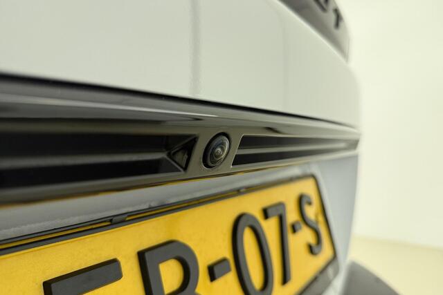 Peugeot 2008 1.2T 100pk Allure | Navigatie | Camera | Full LED | 17'' LM Velgen | Apple Carplay/Android Auto | Full LED