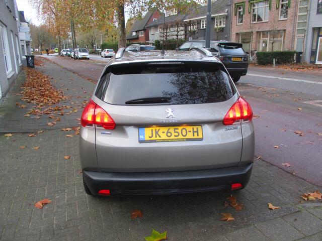 Peugeot 2008 1.2 PureTech Blue Lion / AUTOMAAT / AIRCO / GLAZEN-DAK / 32dkm