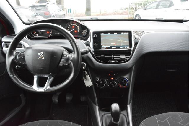 Peugeot 2008 1.2 PureTech Blue Lion Trekhaak Airco Navigatie
