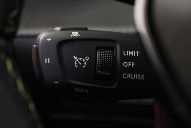 Peugeot 2008 1.2 PureTech 130 GT |Navi|ACC|