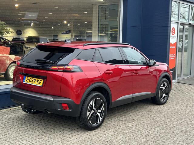 Peugeot 2008 1.2 Turbo 100 PK Allure | Trekhaak 1200 KG | Navigatie | LED Verlichting | Parkeercamera | Parkeersensoren | Digitaal Dashboard | Cruise Control | Climate Control | Half Lederen stoelen | Lichtmetalen Velgen 17 inch |