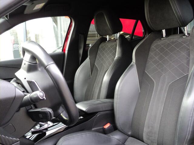 Peugeot 2008 1.2 GT 155pk