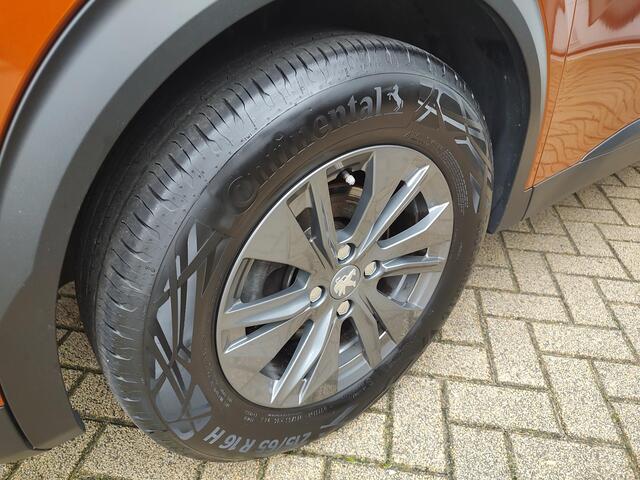 Peugeot 2008 1.2 PureTech Active Pack Allure Led Navi-Carplay Cruise-Control Stoelverwarming