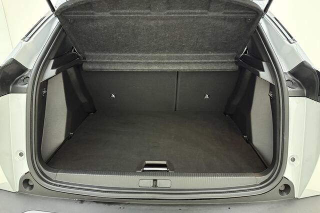 Peugeot 2008 1.2 PureTech 100pk Allure | Navigatie | Camera | Full LED | Apple Carplay/Android Auto | Parkeersensoren voor & achter | 17'' LM Velgen