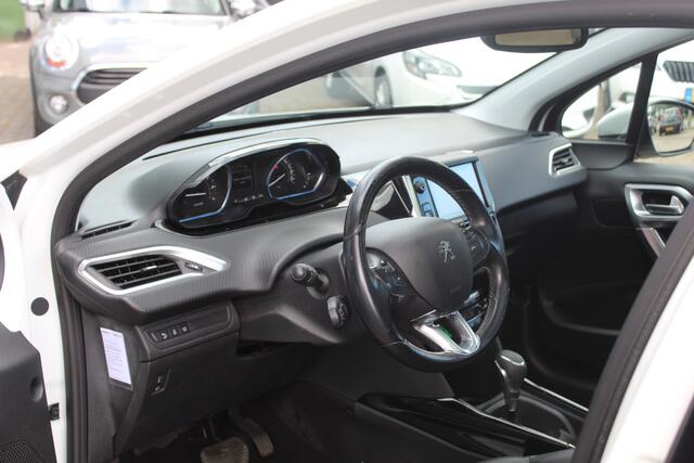 Peugeot 2008 1.2 PureTech Allure//Automaat//Pano//Camera!!