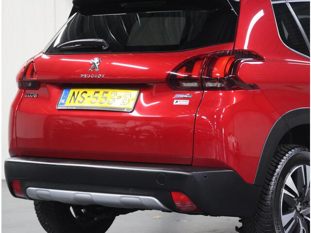 Peugeot 2008 1.2 110PK Allure | Panoramadak | AppleCarplay/Android Auto | 16"LMV | Navigatie | Cruise Control | Climate Control | Isofix | Privacy Glass |