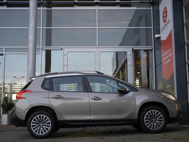 Peugeot 2008 1.2 PureTech Active | Automaat | Navigatie | Trekhaak | Parkeersensoren achter | Panorama dak | Cruise control | Bluetooth | Elektrische ramen voor | Airco