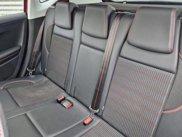 Peugeot 2008 1.6 BlueHDi Allure | Cruise control | Electronic climate controle | Trekhaak