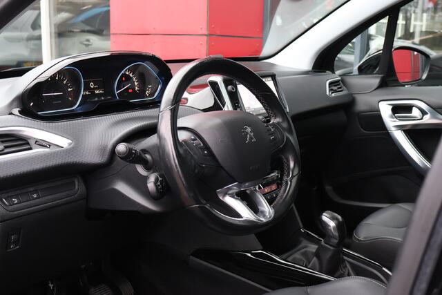 Peugeot 2008 1.2 PureTech GT-line | Rijklaar! | Panoramadak | Climate Control | Cruise Control | PDC | Navigatie |