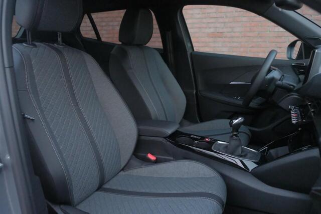 Peugeot 2008 1.2 PureTech 100pk Allure | Navi | App Connect | Climate | Adaptive Cruise | Keyless | Camera | Blind Spot