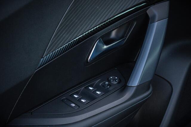 Peugeot 2008 1.2 PureTech Allure I Trekhaak I All season banden