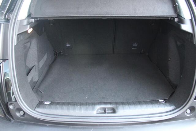 Peugeot 2008 1.2 110PK AUTOMAAT BLUE LION | TREKHAAK | NAVIGATIE | APPLE CARPLAY/ANDROID AUTO | DAB+ | ACHTERUITRIJ CAMERA | PANORAMA DAK | CRUISE | AIRCO |