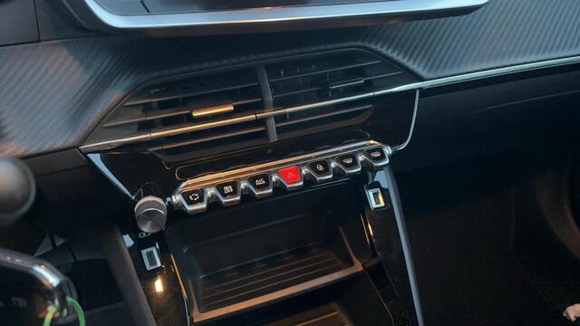 Peugeot 2008 1.2 PureTech Active CARPLAY / NAVI / AIRCO / PDC / BLUETOOTH / CRUISE / DAB+ / NL-AUTO