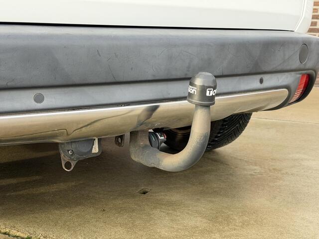 Peugeot 2008 1.2 PureTech Allure 2e Eigenaar,Navi,Pano,Trekhaak,Clima,Cruise,PDC,N.A.P,Dealer Onderhouden,APK tot 05-2026