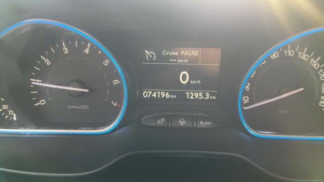 Peugeot 2008 1.2 PureTech Allure