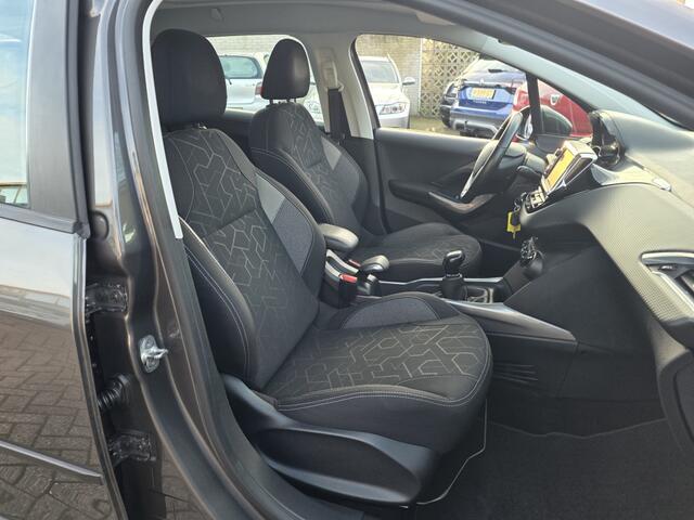 Peugeot 2008 1.2 PureT. Blue Lion, navi, airco, apple carplay/andriod