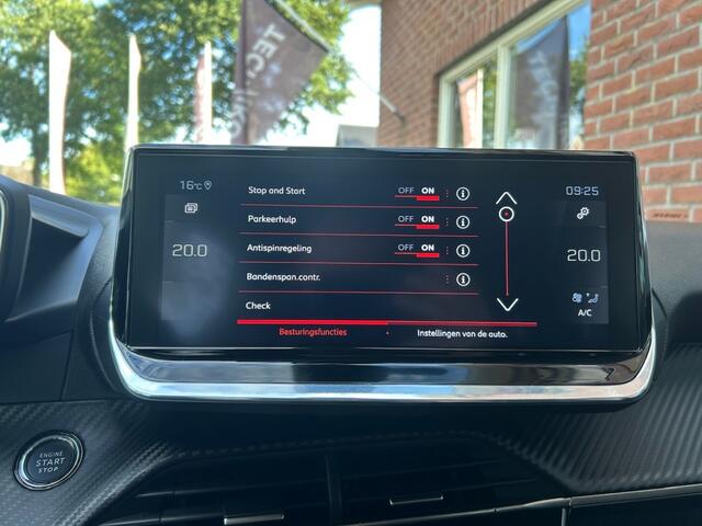 Peugeot 2008 1.2 PT B.L. Allure CAMERA / VIRTUAL COCKPIT / NAVI / CLIMA / CAR