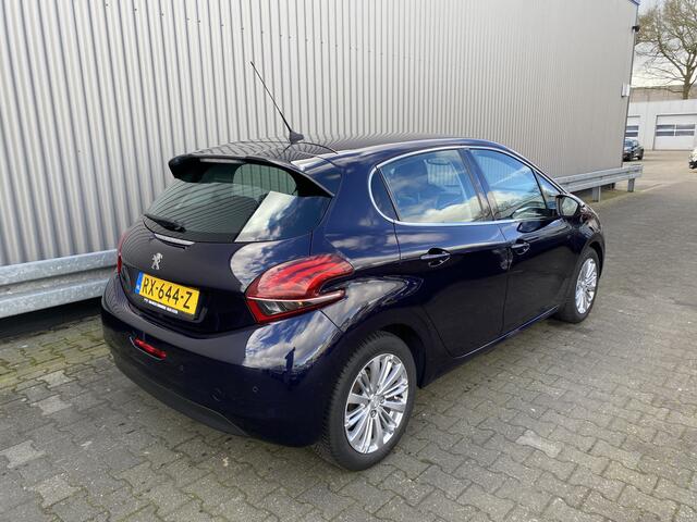 Peugeot 208 1.2 PureTech Blue Lease Executive 5-Drs, Clima, Navi, CC, PDC, Bluetooth, PDC, LM, z.g.a.n. APK - Inruil Mogelijk -