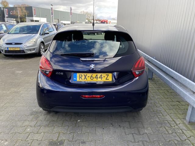 Peugeot 208 1.2 PureTech Blue Lease Executive 5-Drs, Clima, Navi, CC, PDC, Bluetooth, PDC, LM, z.g.a.n. APK - Inruil Mogelijk -