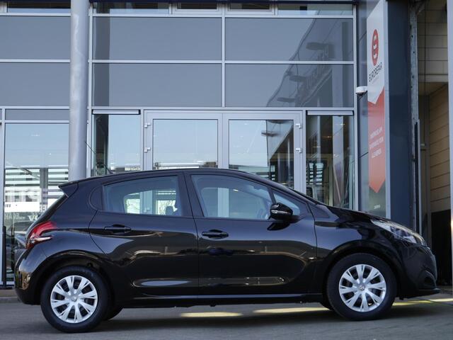 Peugeot 208 1.2 PureTech Blue Lion | Airco | 5 deurs | Cruise control | Elektrische ramen | Dab | Navigatie | Parkeersensoren achter | Mistlampen