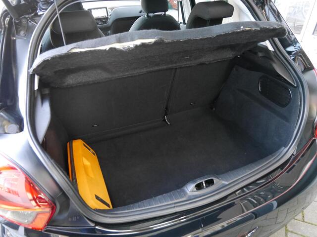 Peugeot 208 1.2 PureTech Blue Lion | Airco | 5 deurs | Cruise control | Elektrische ramen | Dab | Navigatie | Parkeersensoren achter | Mistlampen