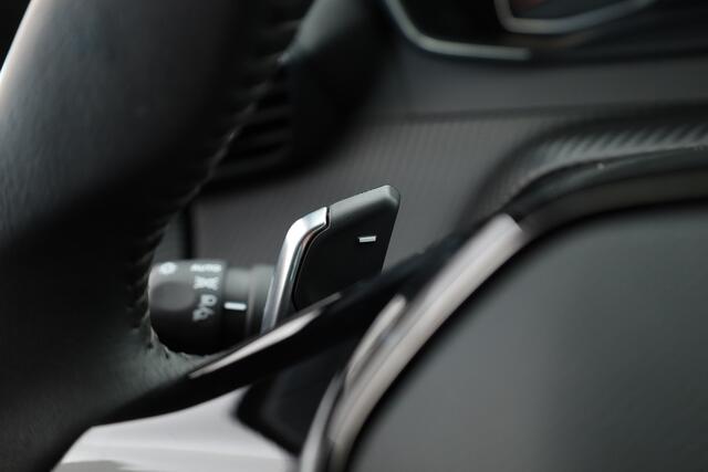 Peugeot 208 1.2 PureTech Allure Pack | Cruise | PDC A | CarPlay | Bluetooth