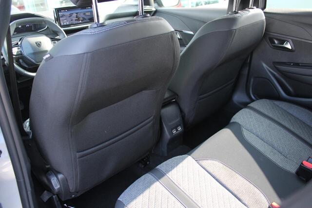 Peugeot 208 1.2 100PK ALLURE | CAMERA VOOR + ACHTER | KEYLESS ENTRY/START | DODEHOEK DETECTIE | NAVIGATIE | DRAADLOZE APPLE CARPLAY/ANDROID AUTO | PARKEERSENSOREN VOOR + ACHTER | ADAPTIVE CRUISE CONTROL | DAB+ RADIO | LED KOPLAMPEN |