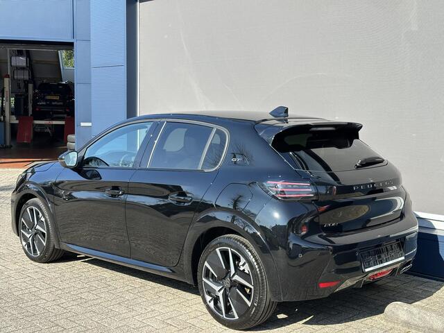 Peugeot 208 1.2 Hybrid 145 e-DCS6 GT | Bouwjaar 2025 | Full LED Verlichting | Navigatie via Telefoon | Camera | Parkeersensoren | Cruise Control | Keyless Entry | Dakspoiler | DAB+ Radio | Digitaal Dashboard | Apple Carplay Draadloos | Sportieve GT Uitvoering |