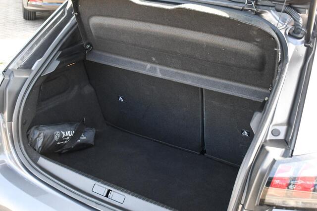 Peugeot 208 1.2 Active APPLE CARPLAY/ CRUISE CONTROL/ HILLHOLD