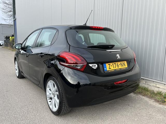 Peugeot 208 1.2 PureTech Like, NAP, lage km.stand