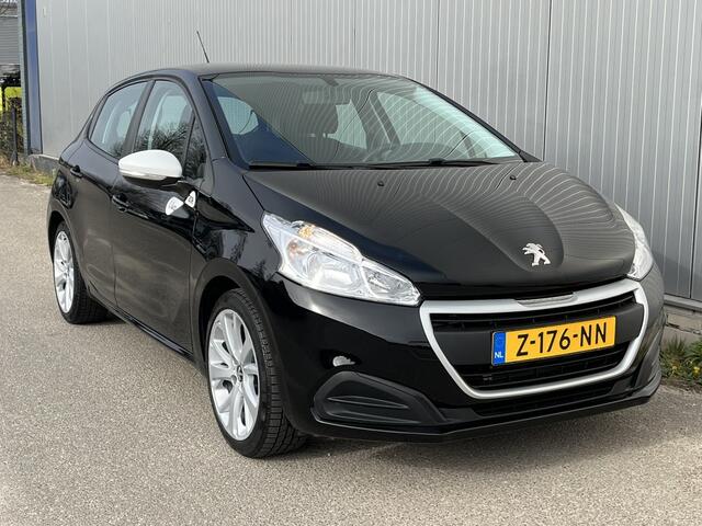 Peugeot 208 1.2 PureTech Like, NAP, lage km.stand