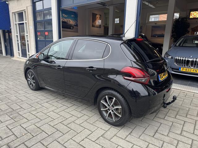 Peugeot 208 1.2 PureTech Roland Garros NL AUTO/ 111 PK/PANO/LEDER